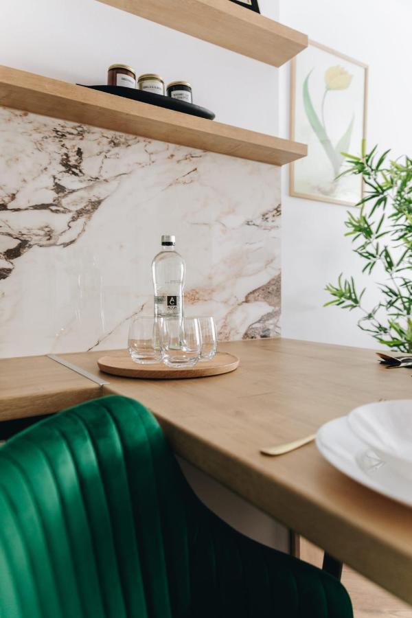 Tulip Apartment オラデア エクステリア 写真